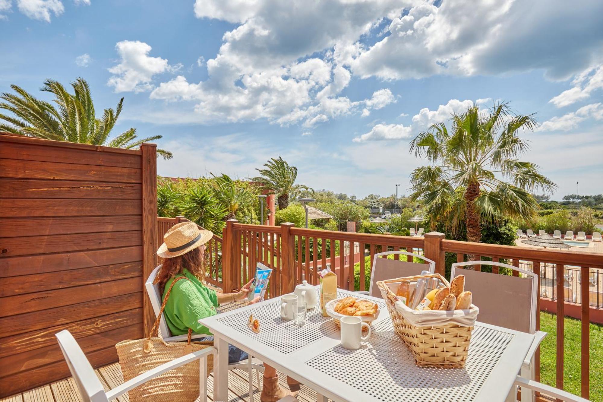 Residence Odalys Du Golfe Agde Bagian luar foto