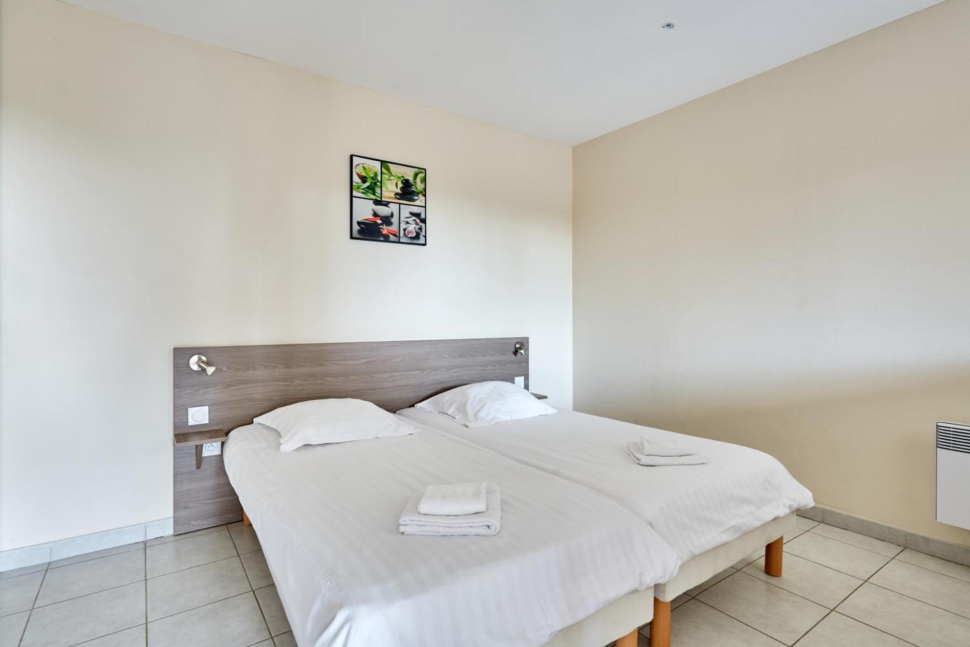 Residence Odalys Du Golfe Agde Bagian luar foto