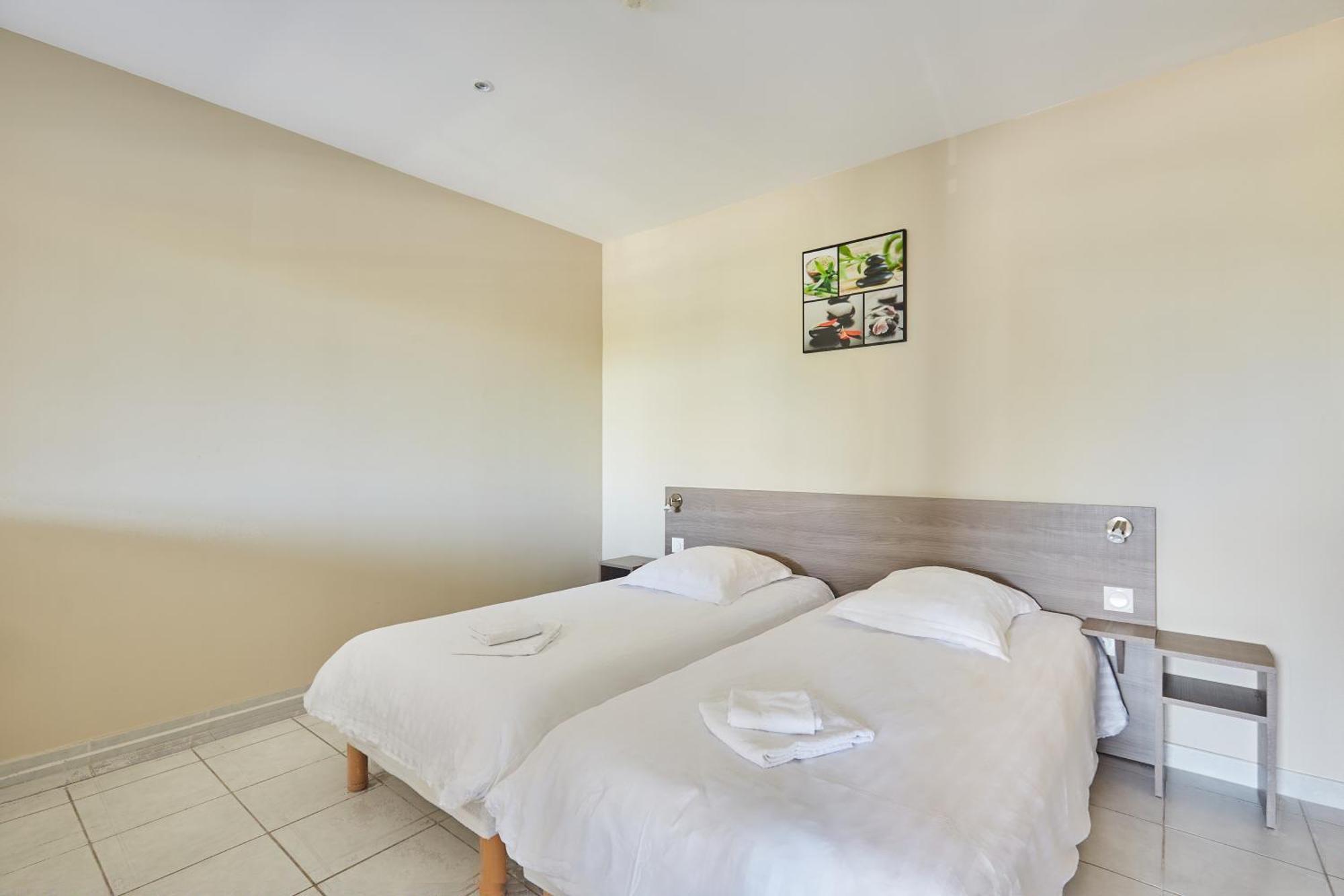 Residence Odalys Du Golfe Agde Bagian luar foto