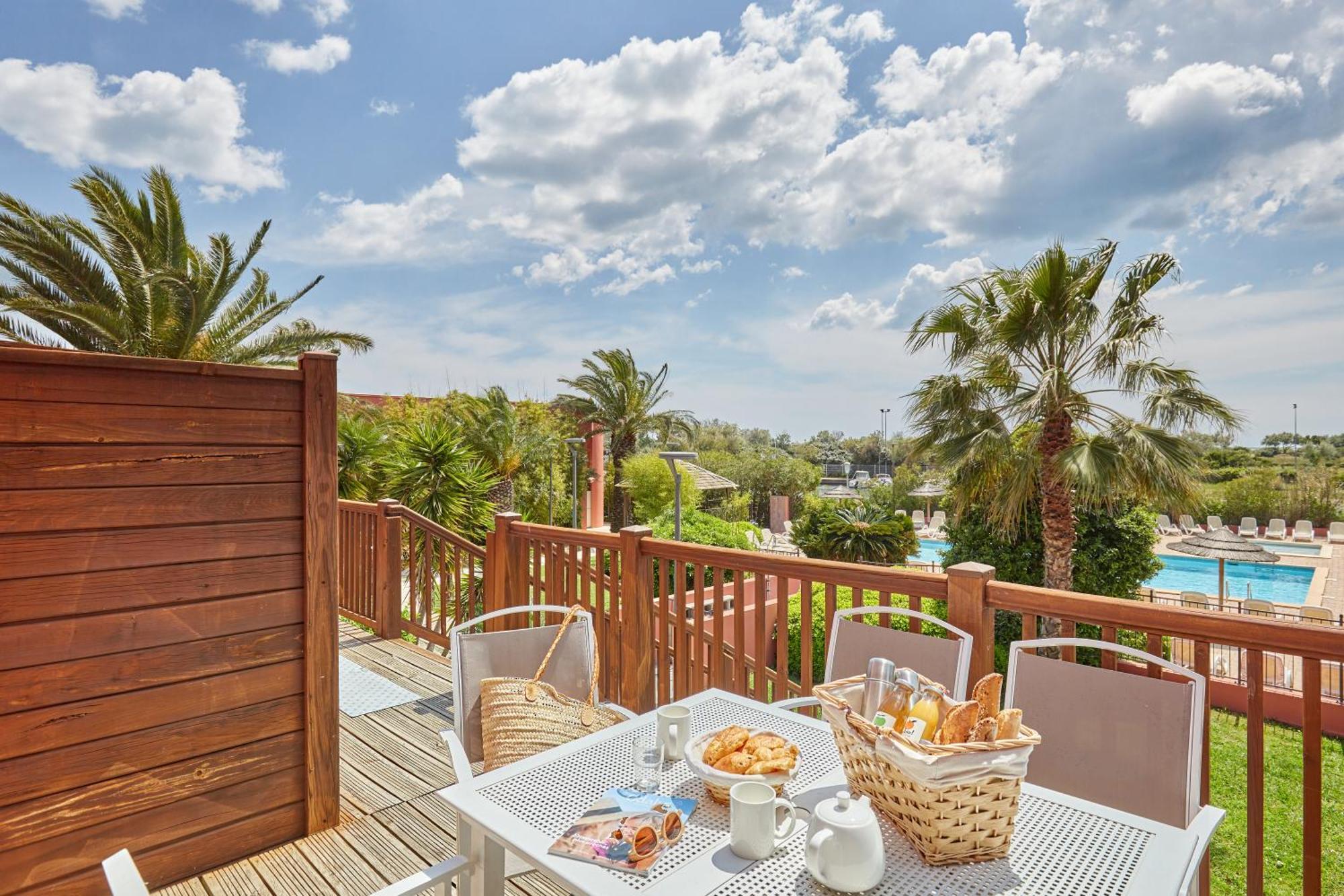 Residence Odalys Du Golfe Agde Bagian luar foto