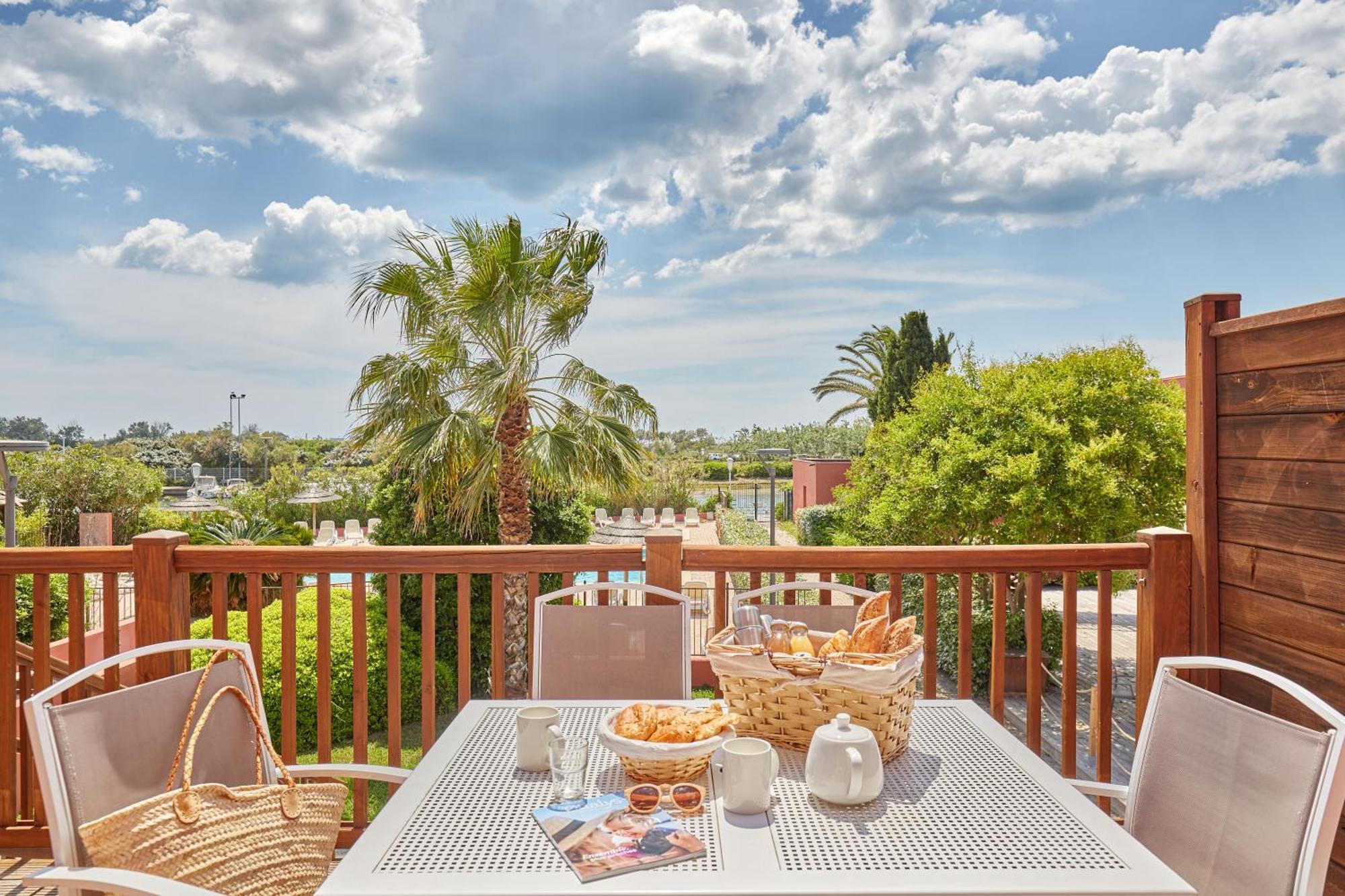 Residence Odalys Du Golfe Agde Bagian luar foto