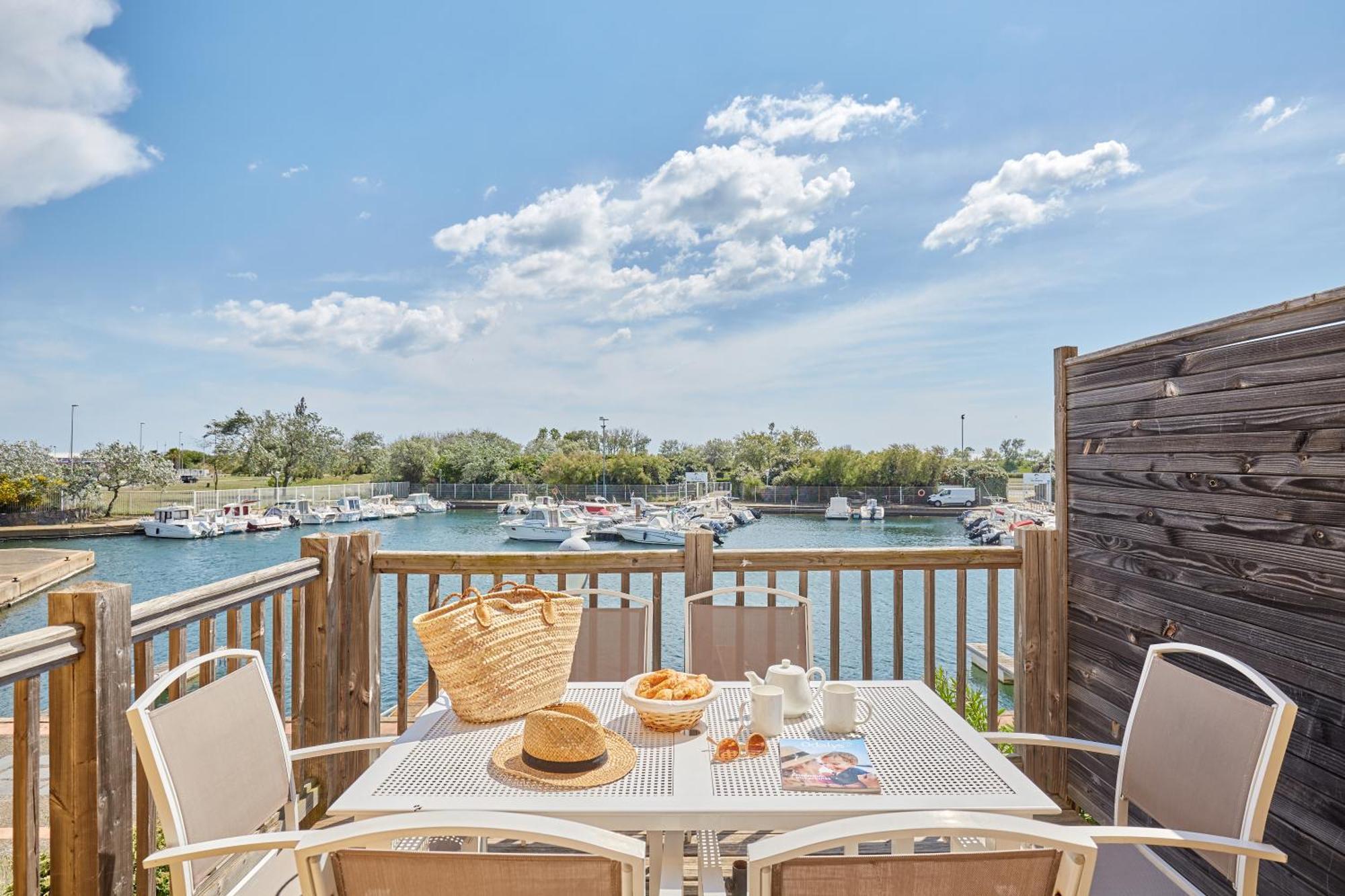 Residence Odalys Du Golfe Agde Bagian luar foto