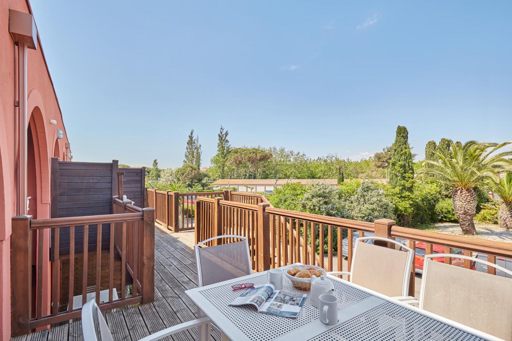 Residence Odalys Du Golfe Agde Bagian luar foto