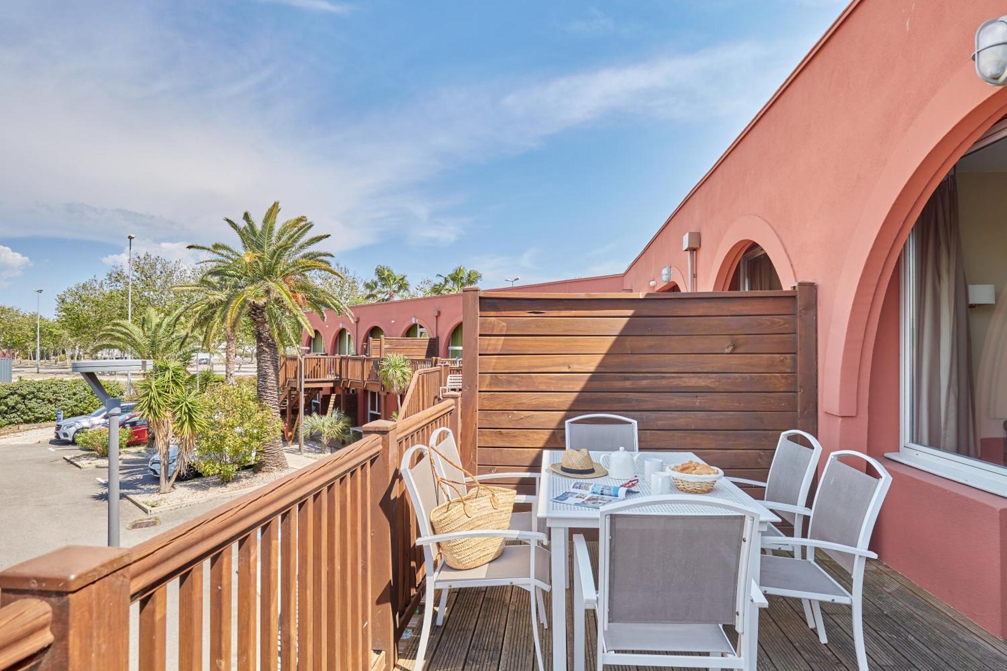 Residence Odalys Du Golfe Agde Bagian luar foto