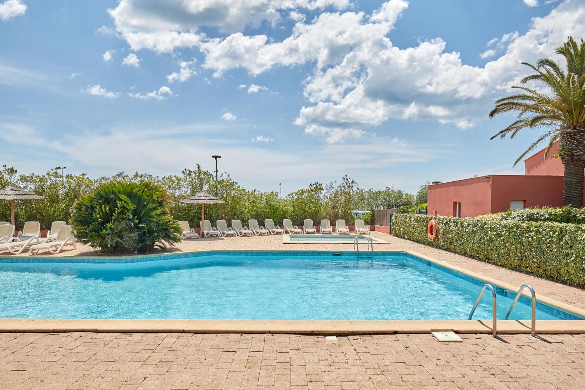 Residence Odalys Du Golfe Agde Bagian luar foto