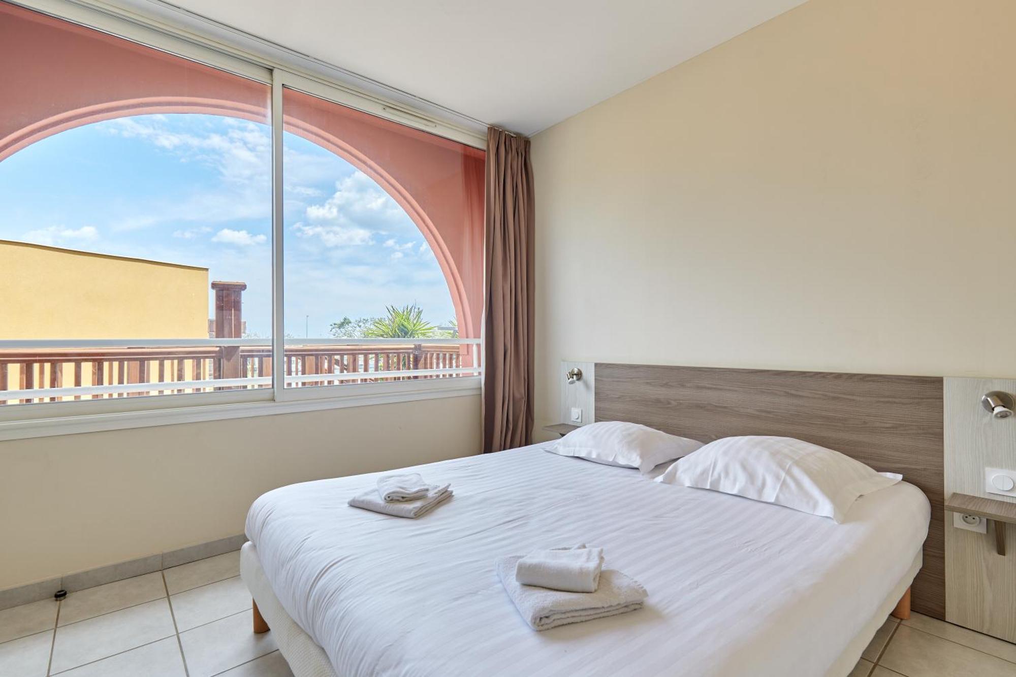 Residence Odalys Du Golfe Agde Bagian luar foto