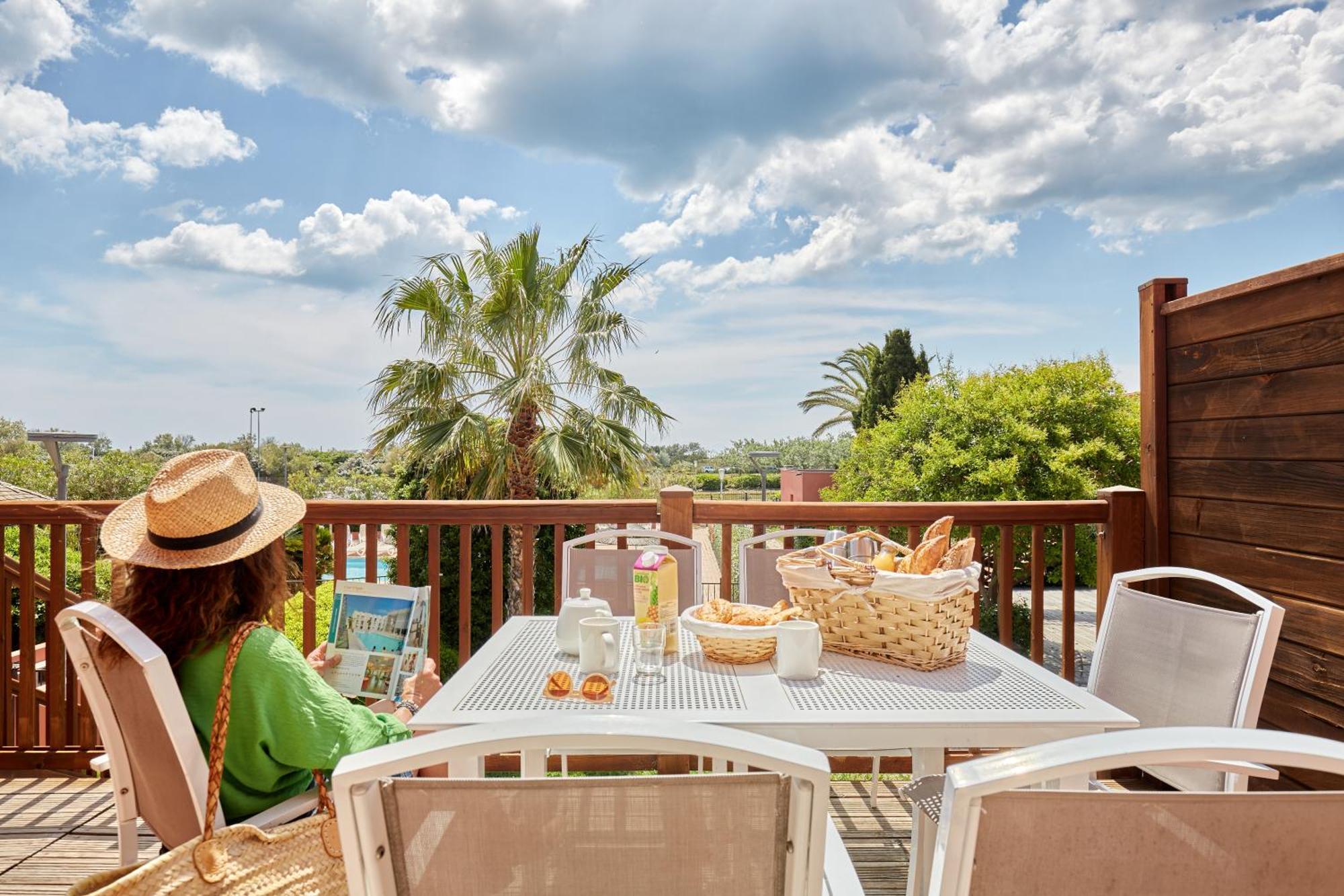 Residence Odalys Du Golfe Agde Bagian luar foto