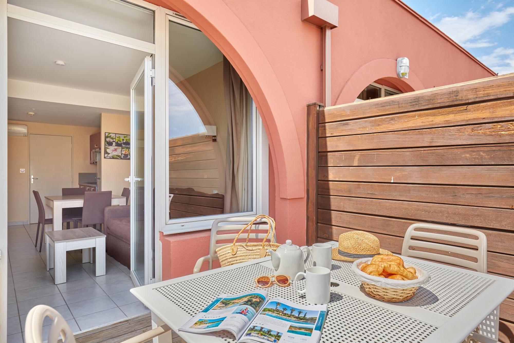 Residence Odalys Du Golfe Agde Bagian luar foto