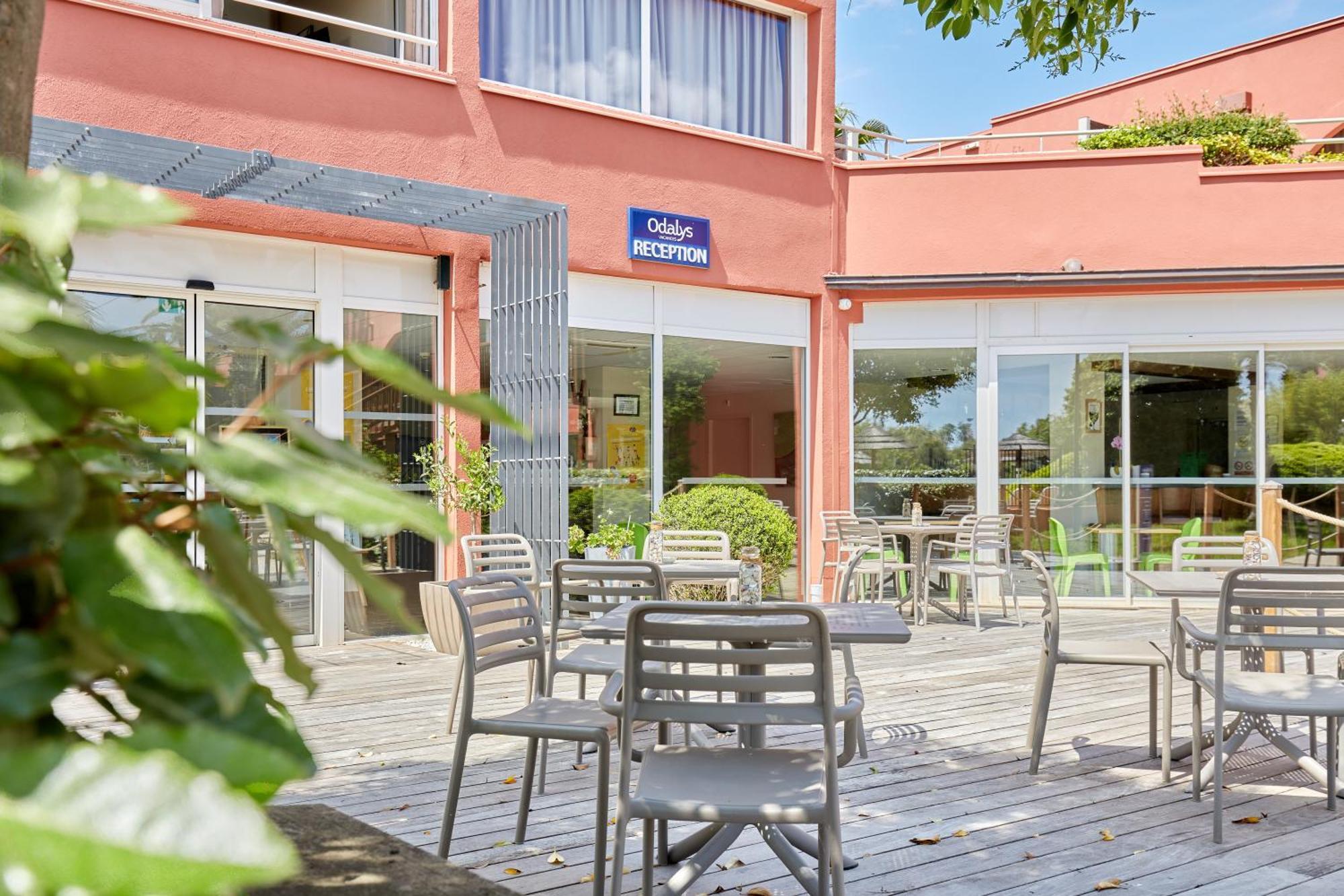Residence Odalys Du Golfe Agde Bagian luar foto