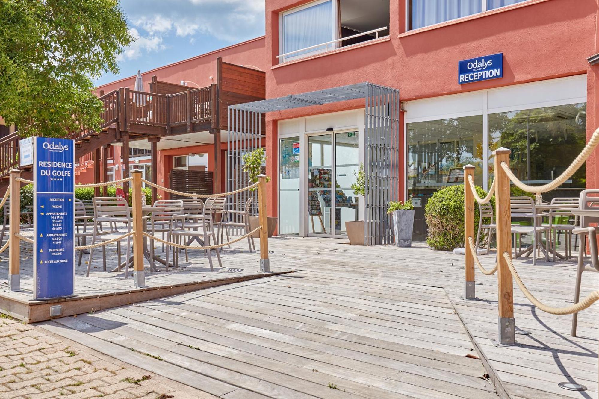 Residence Odalys Du Golfe Agde Bagian luar foto